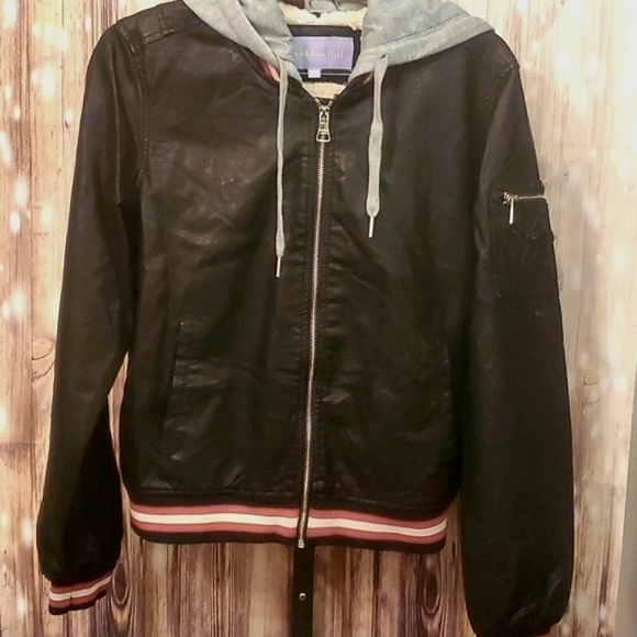 Jacket - Picture 2 of 8